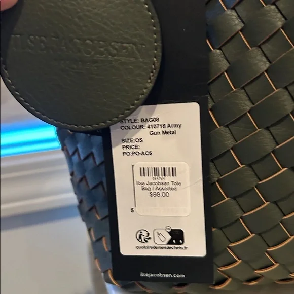 Isle Jacobsen Elegant Woven Tote Bag - Picture 3 of 3